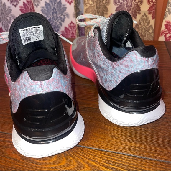 Under Armour Steph Curry 1 Flotro Mothers Day Basketball Shoes Size (11M) - Picture 4 of 7
